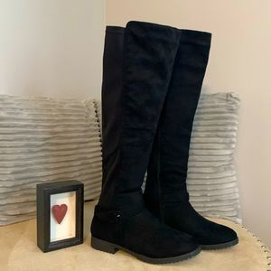 CL By LAUNDRY KNEE HIGH BOOTS SIZE 9 NEW WITHOUT TAGS